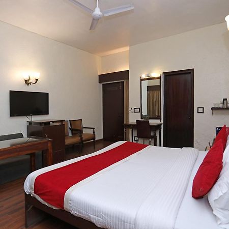 Collection O Hamilton Hotel New Delhi Exterior photo