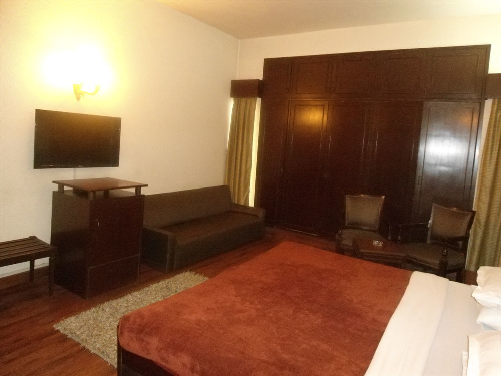Collection O Hamilton Hotel New Delhi Exterior photo