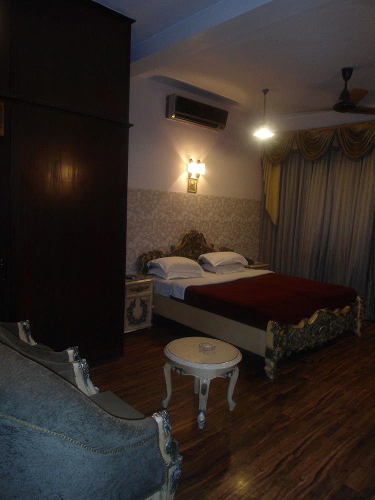 Collection O Hamilton Hotel New Delhi Exterior photo