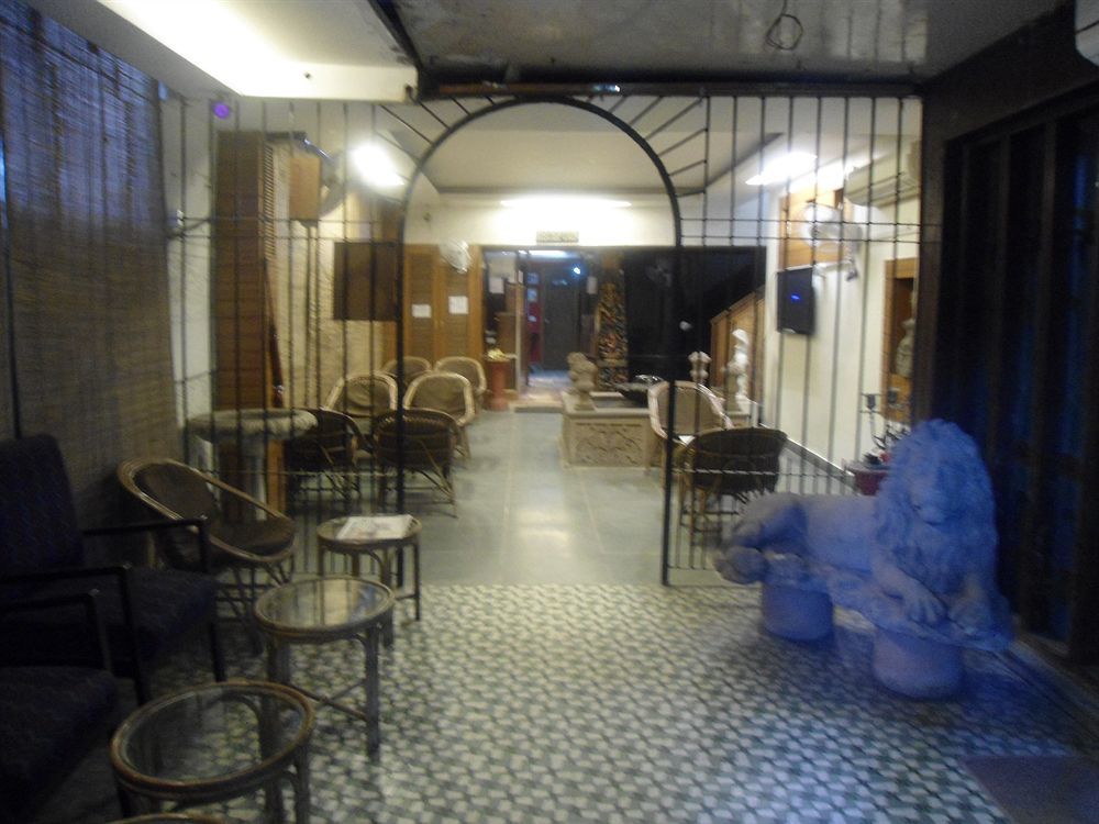 Collection O Hamilton Hotel New Delhi Exterior photo